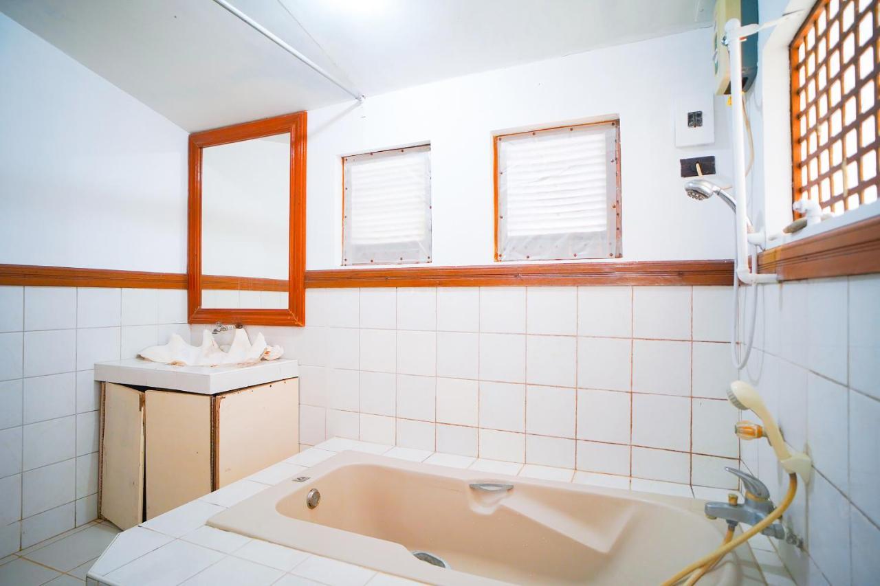 Oyo 775 Star Cove Bed And Breakfast Calaca Εξωτερικό φωτογραφία